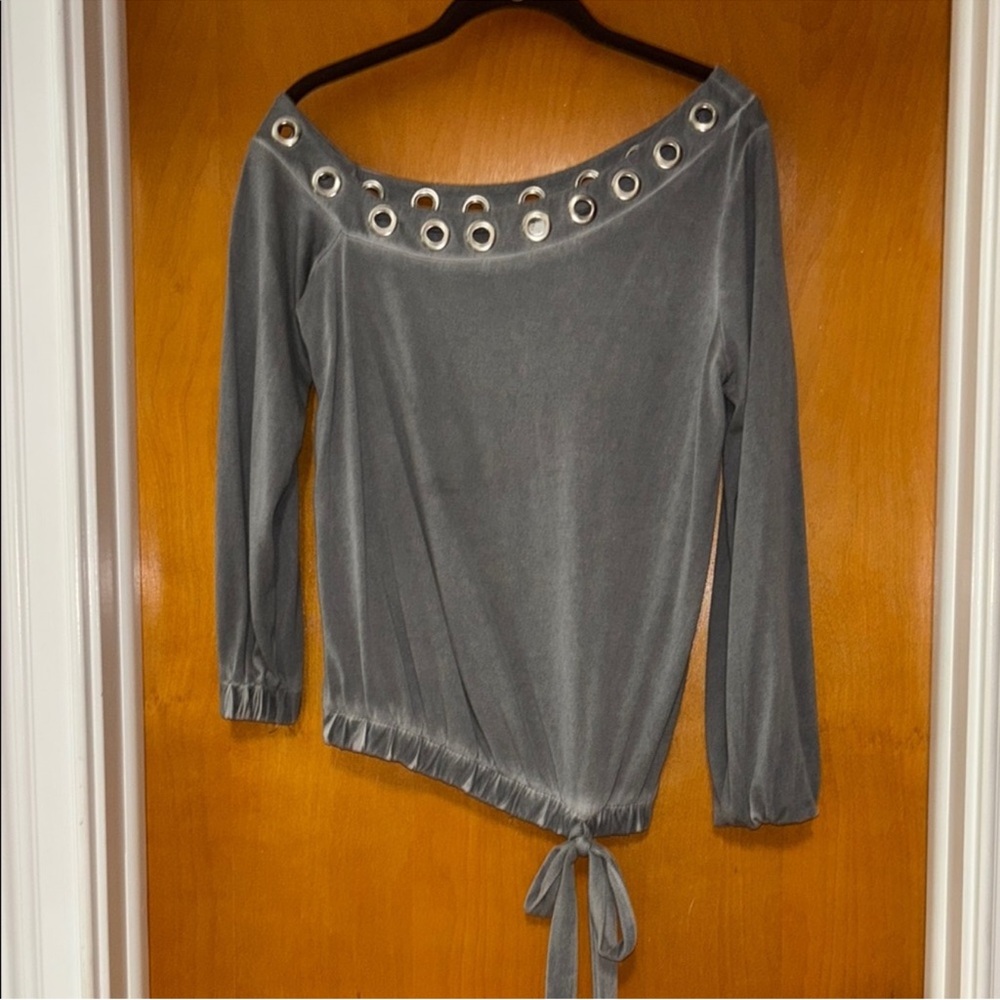 Trendy Grey Top with Grommet Neckline